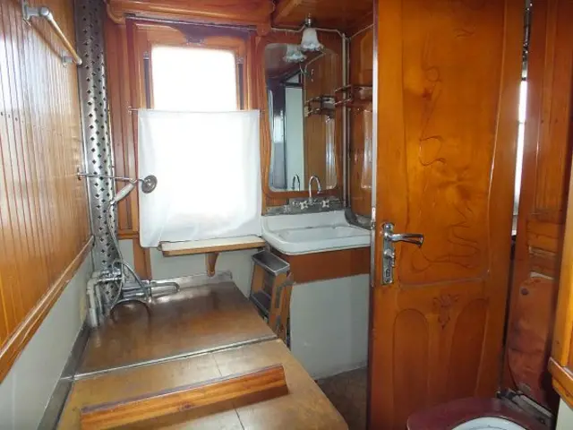 Вбиральня у "пульманівському" броньованому вагоні, яким Сталін їздив на усі три конференції - у Тегеран, Ялту та Потсдам