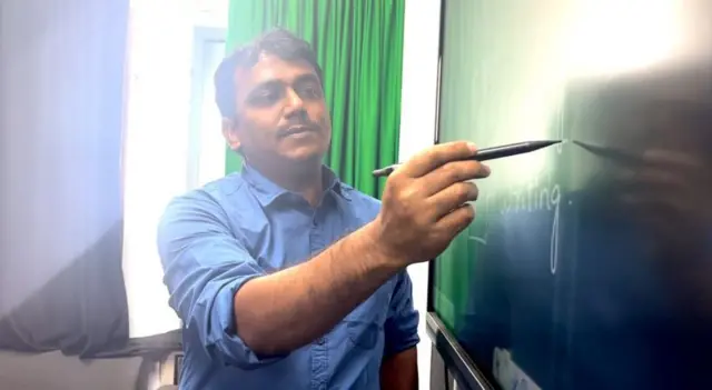 યુટ્યૂબ પર કલાસીસ ચલાવતાં વામસી કૃષ્ણ