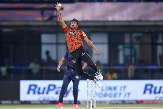 SRH vs DC: டிராவிஸ் ஹெட் டெல்லிக்கு கொடுத்த 'மரண அடி' - அசுர பேட்டிங்கின் ரகசியம் என்ன?
