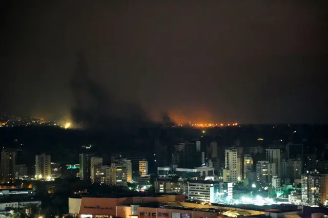 Beyrut'un güneyindeki mahallelere yönelik İsrail hava saldırıları devam ediyor.
