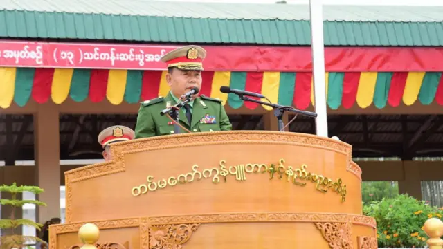 အပတ်စဉ် ၁၃ သင်တန်းဆင်းပွဲအခမ်းအနားမြင်ကွင်း