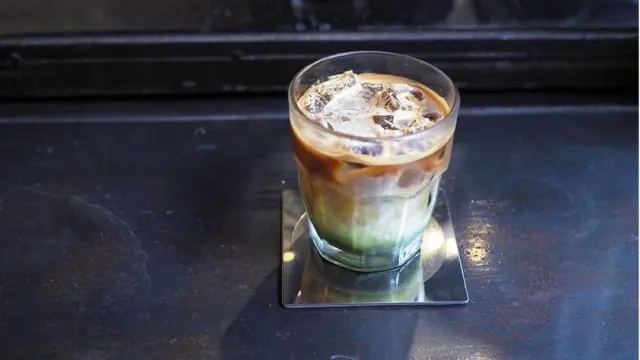 ላተ ማቻ ዝሓዘ ብርጭቆ