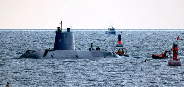 Un submarino israelí en un puerto alemán