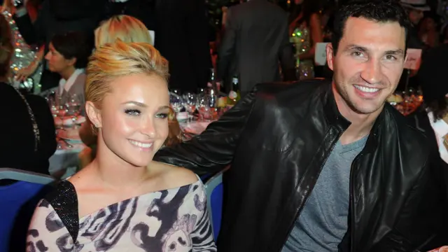 La actriz Hayden Panettiere (izquierda) y Wladimir Klitschko asisten a los World Music Awards 2010 en Montecarlo, Mónaco.