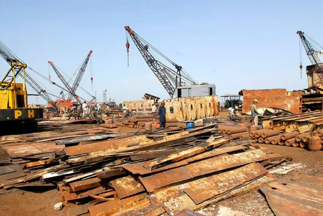 વેપાર, ભાવનગર, અલંગ, હૂતી વિદ્રોહી, લાલ સાગર, ગુજરાત અર્થતંત્ર, બીબીસી ગુજરાતી
