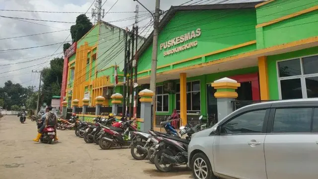 Puskesmas di Palembang, Sumatra Selatan, masih sepi warga yang cek kesehatan gratis.