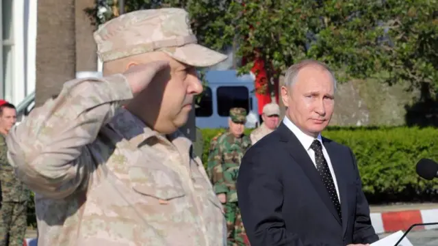 Сергей Суровикин менен Владимир Путин Сирияда