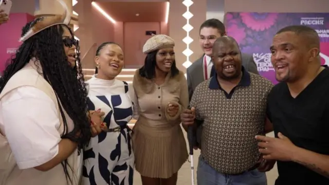 آفریقای جنوبی از جمله شرکت‌کنندگان در این مسابقه آواز است