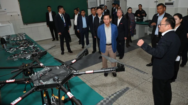 ၂၀၂၄ ခုနှစ်ထဲမှာပဲ တရုတ်၊ ကူမင်း သိပ္ပံနဲ့နည်းပညာတက္ကသိုလ်ကို စစ်ခေါင်းဆောင် သွားရောက်ခဲ့ပါတယ်။