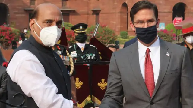 अमरीकी रक्षा मंत्री मार्क एस्पर के साथ रक्षा मंत्री राजनाथ सिंह 