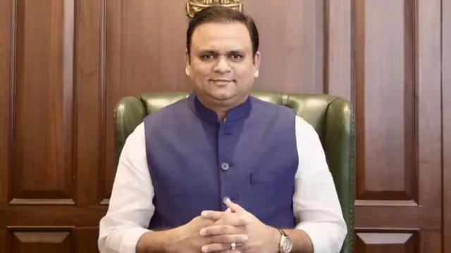 विधानसभेचे अध्यक्ष राहुल नार्वेकर 