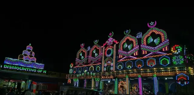 நாகூர் தர்கா: இந்து, முஸ்லிம் மத நல்லிணக்கத்தின் 400 ஆண்டுக்கால வரலாற்றுச் சின்னம்
