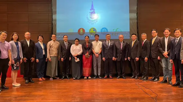 သီရိဒုံမင်းသမီး ချီးမြှင့်တဲ့ ထူးချွန်ဆုရရှိ 