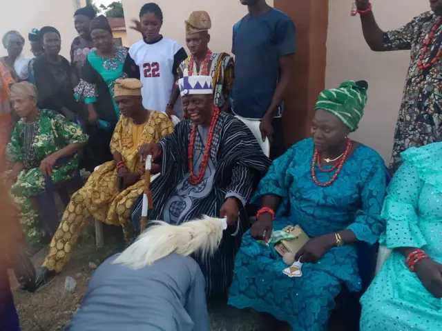 Kabiesi n ṣadura fun araalu