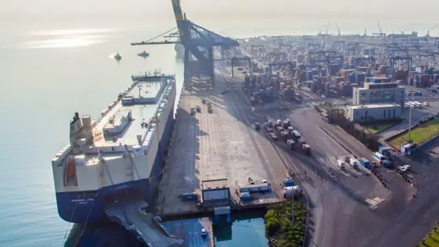 కృష్ణపట్నం ఓడరేడును చేజిక్కించుకున్న అదానీ