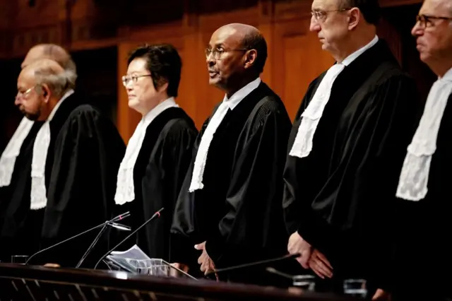 ICJ အမိန့်တွေကို တကယ်တမ်း လိုက်နာအောင် ဘယ်သူက ကြပ်မတ်မှာလဲ