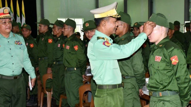 စစ်မှုထမ်းသင်တန်းအပတ်စဉ် ၁၉ ဖွင့်ပွဲအခမ်းအနားမြင်ကွင်း