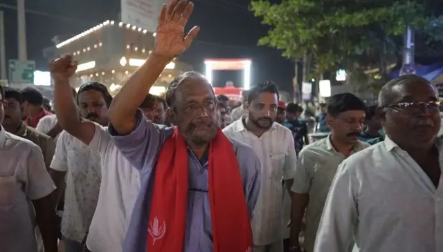 कम्युनिस्ट पार्टी ऑफ़ इंडिया (सीपीआई) के सत्यन मोकेरी 