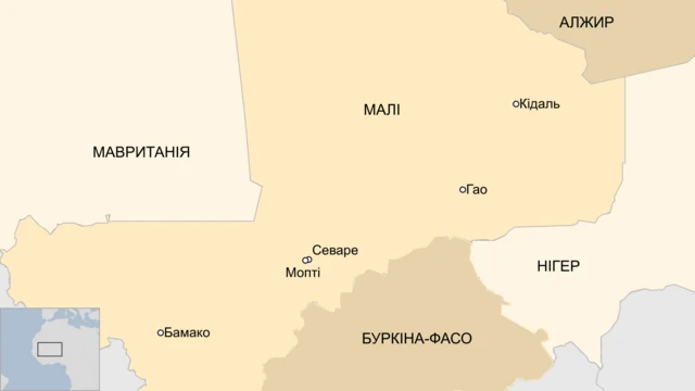 Cхематична карта західної частини Африки з виділеною країною Малі. Підписані сусідні держави: Мавританія (на заході), Алжир (на північному сході), Нігер (на сході) і Буркіна-Фасо (на півдні). Виділені також міста Малі: Бамако на південному заході, Мопті й Севаре в центрі, Гао на сході та Кідаль на північному сході країни.