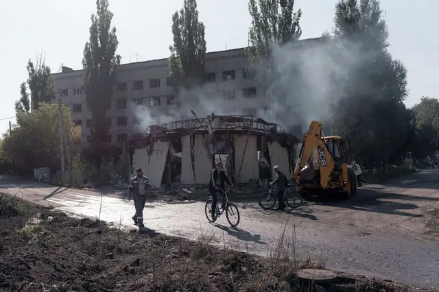 Пошкоджені будинки в Слов'янську, іншому місті на Сході неподалік від лінії фронту, серпень 2025