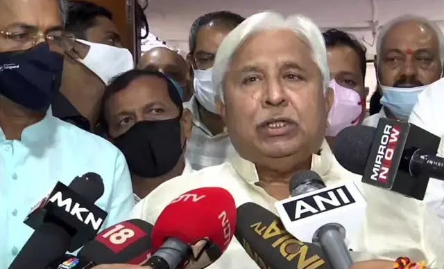 कांग्रेस सरकार में क़ानून और संसदीय मामलों के मंत्री एचके पाटिल