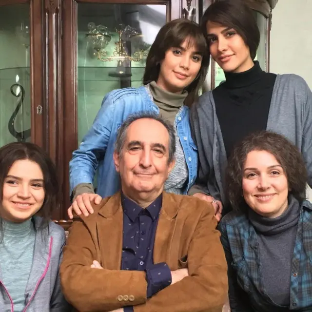 کاناپه ساخته کیانوش عیاری