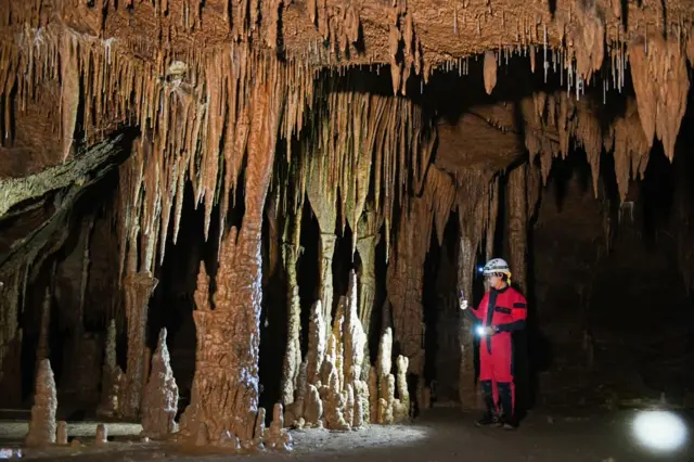 Exploración de una cueva. 