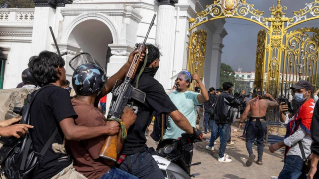 जेन जी आन्दोलनका क्रममा लुटिएका हतियार