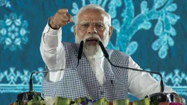 नरेंद्र मोदी