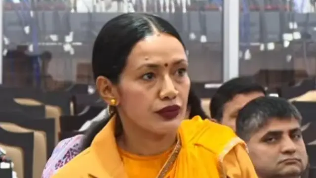 रास्वपा सांसद आशिका तामाङ र परराष्ट्रमन्त्री शिशिर खनालको कोलाज