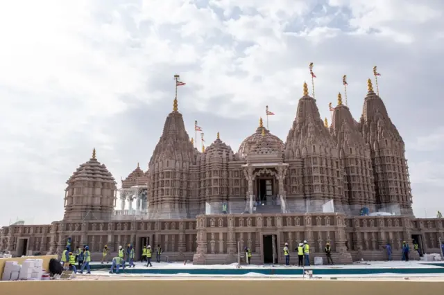 அபுதாபி கோவில்