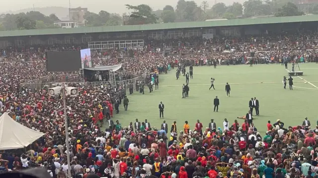 Foto ndị bịara ọgbakọ ekpere Ebuka Obi mere n'Enugwu steeti