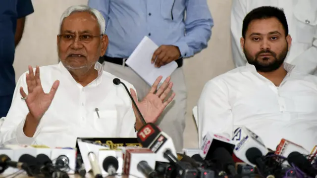 नीतीश कुमार साल 2025 के विधानसभा चुनावों के लिए बिहार में तेजस्वी को महागठबंधन का नेता बता चुके थे.