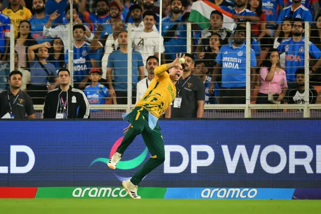 ભારત અમદાવાદની મેચ કેમ હાર્યું, અભિષેક શર્મા ફરી નિષ્ફળ, જસપ્રીત બુમરાહ, પાવરપ્લે, ભારત દક્ષિણ આફ્રિકા મેચ, સુપર-8 રાઉન્ડ, ટી20 વર્લ્ડકપ, અમદાવાદ ટી20 મેચ, બીબીસી ગુજરાતી 