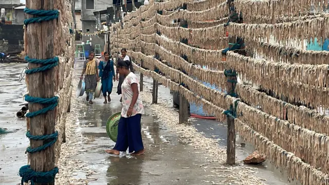 જાફરાબાદમાં માછીમારોની સમસ્યા, માવઠાને કારણે મુશ્કેલી અને નુકસાન, કમોસમી વરસાદ, બીબીસી ગુજરાતી હવામાન, ખારવા સમાજ, બીબીસી ગુજરાતી 