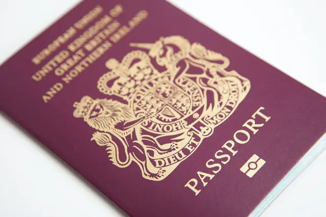 ব্রিটিশ পাসপোর্টের কাভার
