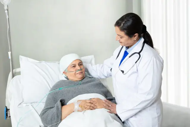 હળદર, લીંબુપાણી, આયુર્વેદ, યુનાની, ઍલોપથી, ચિકિત્સા, કૅન્સર, સારવાર, બીબીસી ગુજરાતી