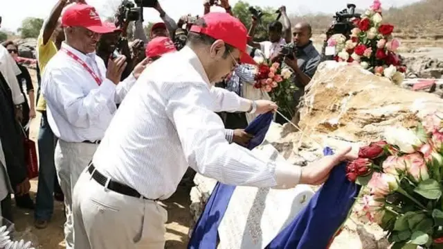 ቀዳማይ ምኒስተር ኢትዮጵያ ነበር ነፍሰሄር መለስ ዜናዊ፡ ነቲ ኣብቲ እዋን "ፕሮጀክት ኤክስ" ዝበሎ ንምህናጽ ኣብ 2011 ኣብ ዘበሰረሉ እዋን።