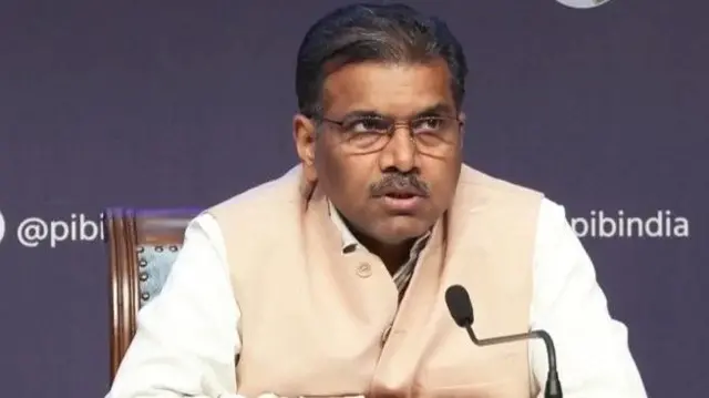 पोत परिवहन और जलमार्ग मंत्रालय के विशेष सचिव राजेश कुमार सिन्हा 