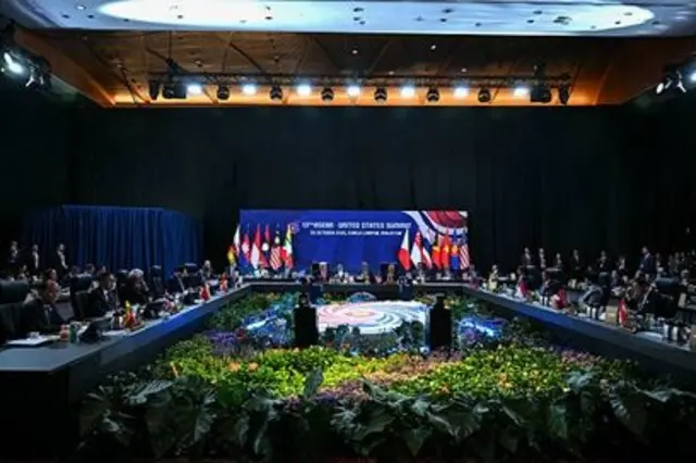 آسیان اجلاس میں شرکت کے لیے ٹرمپ ملائیشیا پہنچے