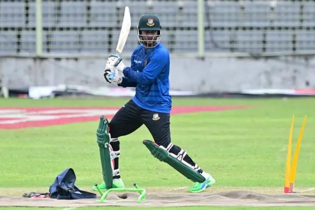 অনুশীলনে অধিনায়ক সাকিব আল হাসান 