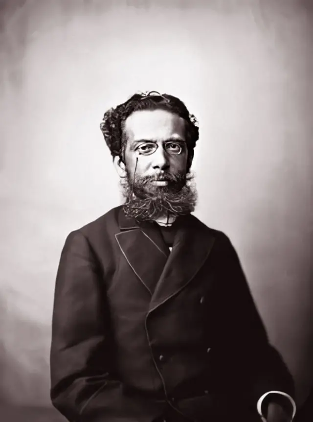 Machado de Assis, em foto feita por Marc Ferrez em 1890