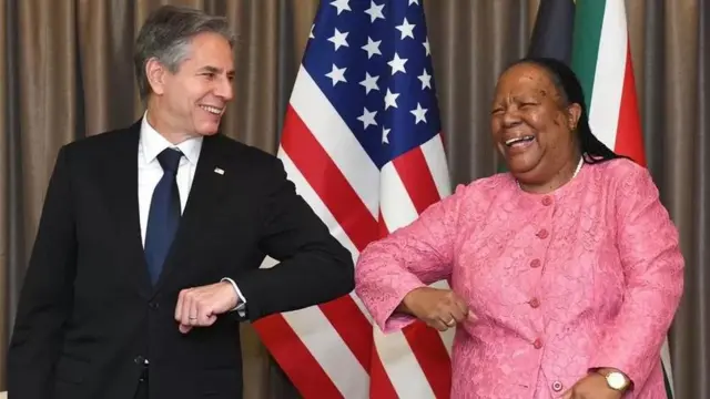 Blinken na mugenzi we Naledia Pandor wa Africa y'Epfo bagiranye ibiganiro i Pretoria