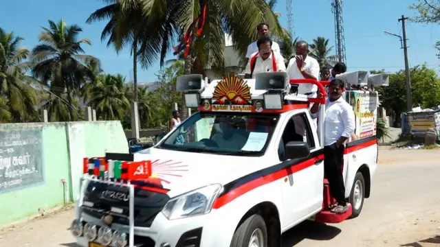 வேலூரில் மும்முனைப் போட்டி