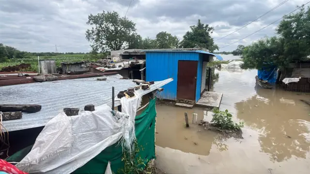 पूरस्थिती