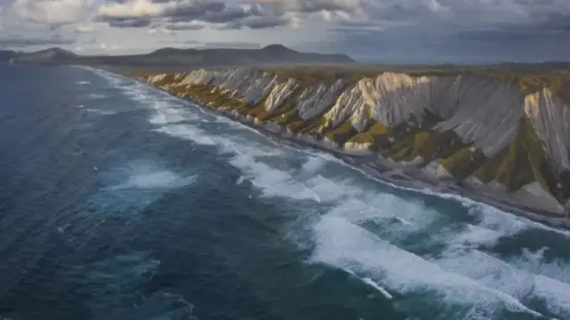 Foto garis pantai di wilayah Kamchatka, Rusia.