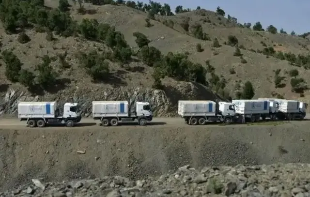 برنامه جهانی غذا گفته که در پی افزایش قیمت جهانی نفت و اختلال در مسیرها، هزینه انتقال مواد غذایی به افغانستان تا سه برابر افزایش یافته است