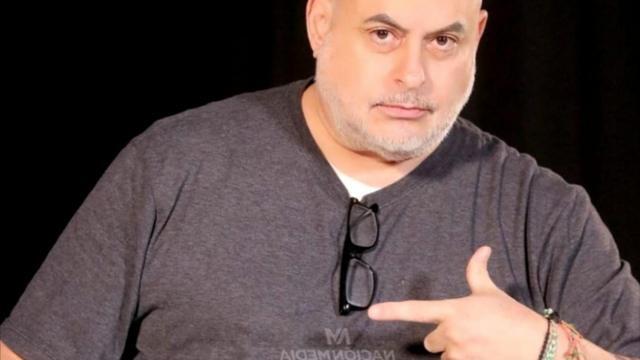 Fotojogo paga dinheiro de verdadePayo Cubas