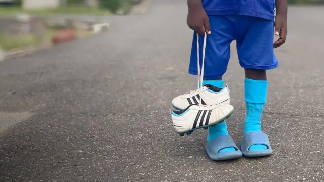 Ụmụaka na-agabiga mmetọ n'aka ndị na-akụzi ha.