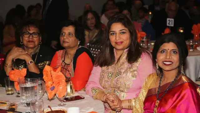 నెలకు ఎన్నిసార్లు బయట భోజనం చేస్తున్నారు?